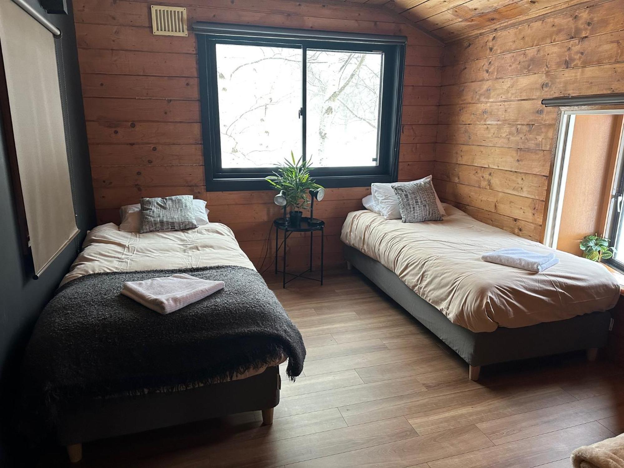Hooting Owl Private Ski Chalet Нисэко Экстерьер фото
